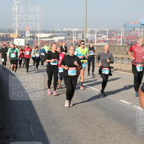 03.10.2025 - Köhlbrandbrückenlauf Yannick Fuchs http://msf.ph/oto/9179469 03.10.2025 08:52:23 Position 2 3759 meine-sportfotos.de