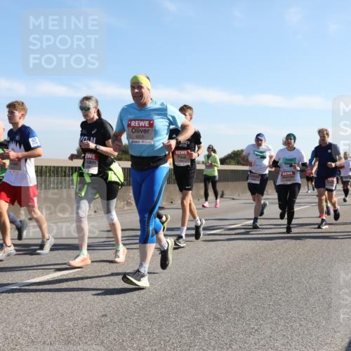 03.10.2025 - Köhlbrandbrückenlauf Yannick Fuchs http://msf.ph/oto/9179484 03.10.2025 11:19:37 Position 3 6225 meine-sportfotos.de