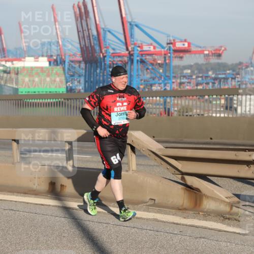 03.10.2025 - Köhlbrandbrückenlauf Yannick Fuchs http://msf.ph/oto/9179485 03.10.2025 08:52:25 Position 2 64, 3713 meine-sportfotos.de