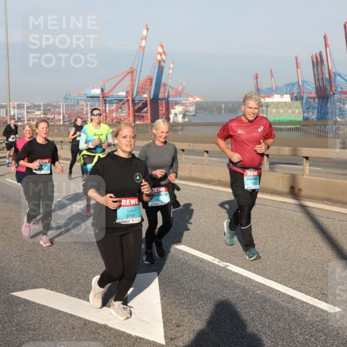 03.10.2025 - Köhlbrandbrückenlauf Yannick Fuchs http://msf.ph/oto/9179491 03.10.2025 08:52:26 Position 2 3759, 1687 meine-sportfotos.de