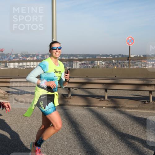 03.10.2025 - Köhlbrandbrückenlauf Yannick Fuchs http://msf.ph/oto/9179522 03.10.2025 08:52:29 Position 2 2043, 294, 100, 18, 7001 meine-sportfotos.de