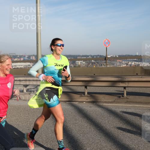 03.10.2025 - Köhlbrandbrückenlauf Yannick Fuchs http://msf.ph/oto/9179525 03.10.2025 08:52:29 Position 2 147 meine-sportfotos.de