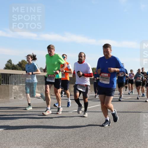 03.10.2025 - Köhlbrandbrückenlauf Yannick Fuchs http://msf.ph/oto/9179531 03.10.2025 11:19:41 Position 3 5746, 6448 meine-sportfotos.de