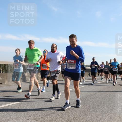 03.10.2025 - Köhlbrandbrückenlauf Yannick Fuchs http://msf.ph/oto/9179535 03.10.2025 11:19:42 Position 3 6448 meine-sportfotos.de