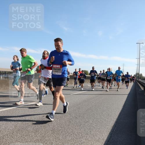 03.10.2025 - Köhlbrandbrückenlauf Yannick Fuchs http://msf.ph/oto/9179540 03.10.2025 11:19:42 Position 3 6448 meine-sportfotos.de