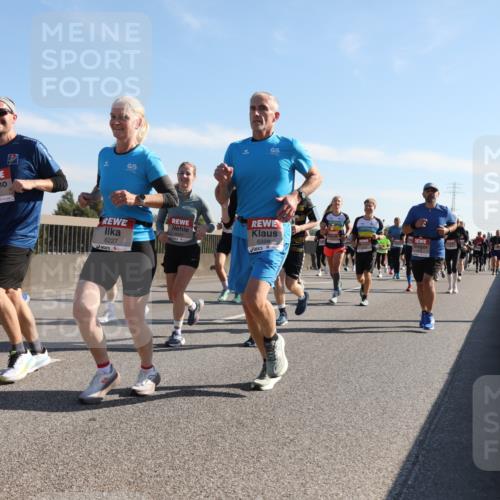 03.10.2025 - Köhlbrandbrückenlauf Yannick Fuchs http://msf.ph/oto/9179567 03.10.2025 11:19:45 Position 3 4570, 4571, 6227, 6228 meine-sportfotos.de