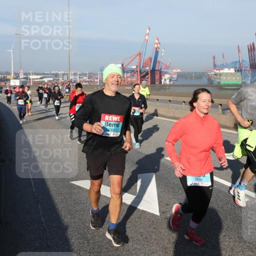03.10.2025 - Köhlbrandbrückenlauf Yannick Fuchs http://msf.ph/oto/9179596 03.10.2025 08:52:36 Position 2 2309, 2918 meine-sportfotos.de