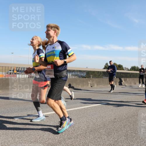03.10.2025 - Köhlbrandbrückenlauf Yannick Fuchs http://msf.ph/oto/9179600 03.10.2025 11:19:49 Position 3 2000, 6634 meine-sportfotos.de