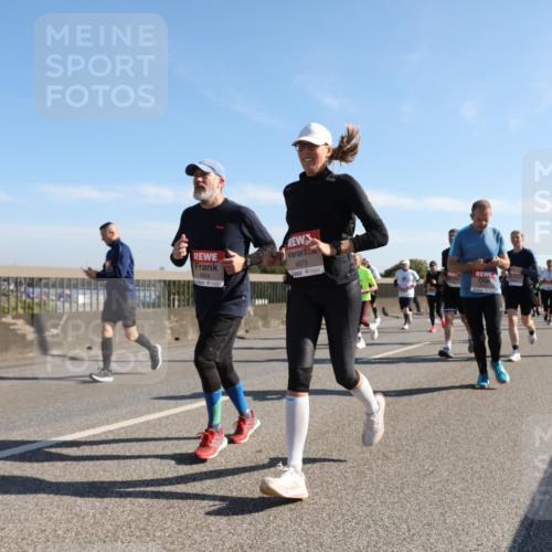 03.10.2025 - Köhlbrandbrückenlauf Yannick Fuchs http://msf.ph/oto/9179610 03.10.2025 11:19:49 Position 3 4864, 4873 meine-sportfotos.de
