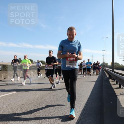 03.10.2025 - Köhlbrandbrückenlauf Yannick Fuchs http://msf.ph/oto/9179616 03.10.2025 11:19:50 Position 3 6697 meine-sportfotos.de