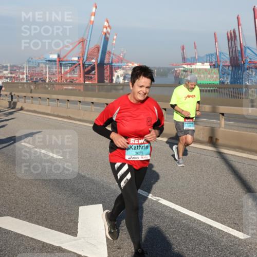 03.10.2025 - Köhlbrandbrückenlauf Yannick Fuchs http://msf.ph/oto/9179620 03.10.2025 08:52:39 Position 2 3029, 2740 meine-sportfotos.de