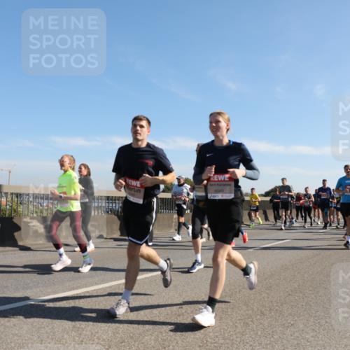 03.10.2025 - Köhlbrandbrückenlauf Yannick Fuchs http://msf.ph/oto/9179625 03.10.2025 11:19:51 Position 3 6049 meine-sportfotos.de