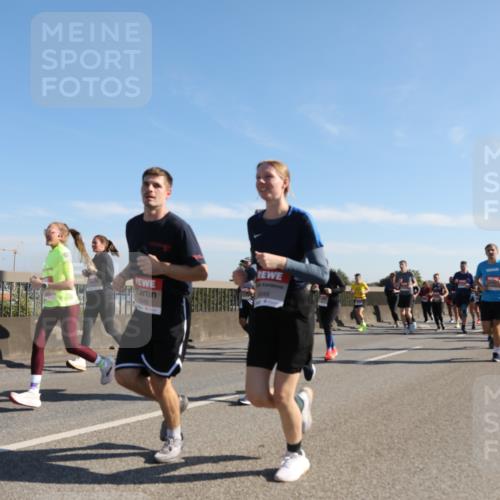 03.10.2025 - Köhlbrandbrückenlauf Yannick Fuchs http://msf.ph/oto/9179627 03.10.2025 11:19:52 Position 3 1049 meine-sportfotos.de