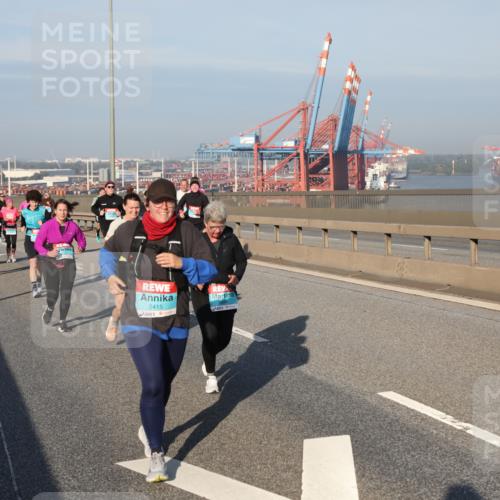 03.10.2025 - Köhlbrandbrückenlauf Yannick Fuchs http://msf.ph/oto/9179630 03.10.2025 08:52:41 Position 2 2415 meine-sportfotos.de