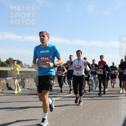 03.10.2025 - Köhlbrandbrückenlauf Yannick Fuchs http://msf.ph/oto/9179643 03.10.2025 11:19:53 Position 3 6372, 4519 meine-sportfotos.de