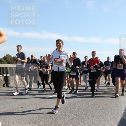 03.10.2025 - Köhlbrandbrückenlauf Yannick Fuchs http://msf.ph/oto/9179649 03.10.2025 11:19:54 Position 3 372, 4519 meine-sportfotos.de