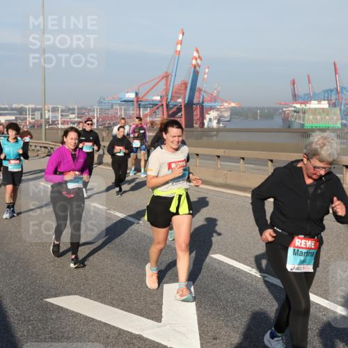 03.10.2025 - Köhlbrandbrückenlauf Yannick Fuchs http://msf.ph/oto/9179650 03.10.2025 08:52:43 Position 2 1904 meine-sportfotos.de