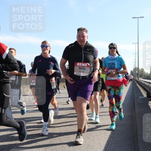 03.10.2025 - Köhlbrandbrückenlauf Yannick Fuchs http://msf.ph/oto/9179671 03.10.2025 11:19:55 Position 3 4341, 4461, 5493, 5648 meine-sportfotos.de