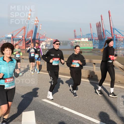 03.10.2025 - Köhlbrandbrückenlauf Yannick Fuchs http://msf.ph/oto/9179672 03.10.2025 08:52:46 Position 2 2119, 13, 2616 meine-sportfotos.de