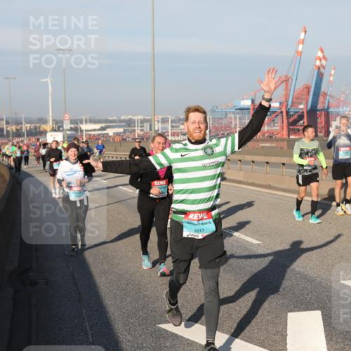 03.10.2025 - Köhlbrandbrückenlauf Yannick Fuchs http://msf.ph/oto/9179679 03.10.2025 08:52:47 Position 2 3617 meine-sportfotos.de