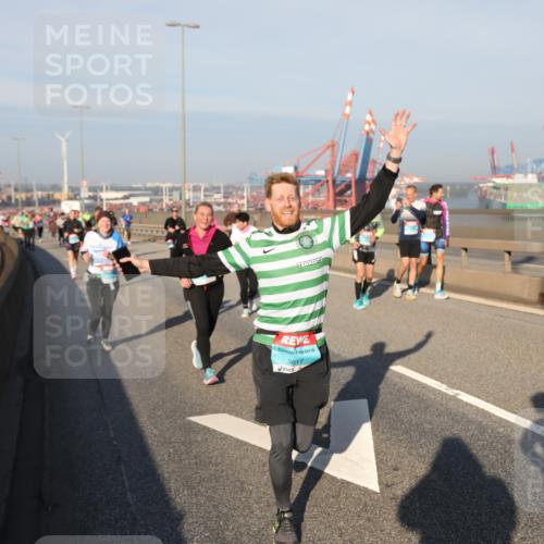 03.10.2025 - Köhlbrandbrückenlauf Yannick Fuchs http://msf.ph/oto/9179685 03.10.2025 08:52:47 Position 2 3617 meine-sportfotos.de