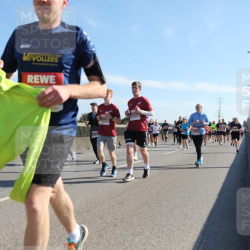 03.10.2025 - Köhlbrandbrückenlauf Yannick Fuchs http://msf.ph/oto/9179700 03.10.2025 11:19:58 Position 3  meine-sportfotos.de