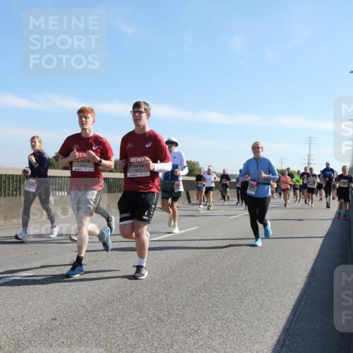 03.10.2025 - Köhlbrandbrückenlauf Yannick Fuchs http://msf.ph/oto/9179704 03.10.2025 11:19:59 Position 3  meine-sportfotos.de