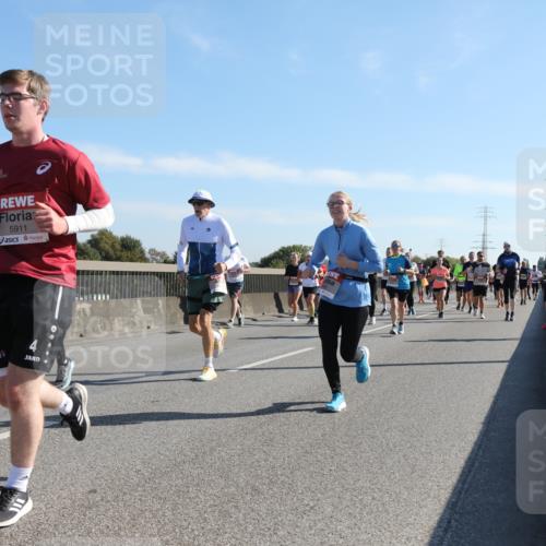 03.10.2025 - Köhlbrandbrückenlauf Yannick Fuchs http://msf.ph/oto/9179710 03.10.2025 11:20:00 Position 3 5910, 5911 meine-sportfotos.de