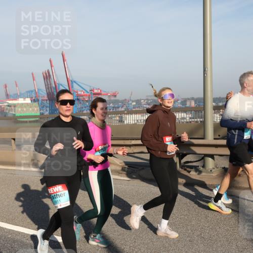 03.10.2025 - Köhlbrandbrückenlauf Yannick Fuchs http://msf.ph/oto/9179733 03.10.2025 08:52:53 Position 2 1811, 18 meine-sportfotos.de