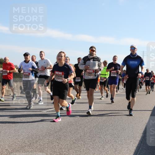 03.10.2025 - Köhlbrandbrückenlauf Yannick Fuchs http://msf.ph/oto/9179745 03.10.2025 11:20:04 Position 3 4915 meine-sportfotos.de