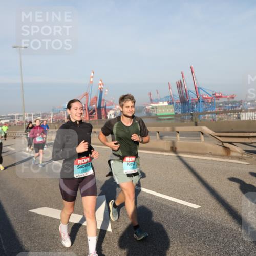 03.10.2025 - Köhlbrandbrückenlauf Yannick Fuchs http://msf.ph/oto/9179748 03.10.2025 08:52:54 Position 2 2314 meine-sportfotos.de