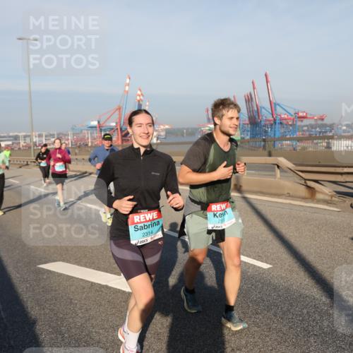 03.10.2025 - Köhlbrandbrückenlauf Yannick Fuchs http://msf.ph/oto/9179751 03.10.2025 08:52:55 Position 2 2314, 5 meine-sportfotos.de