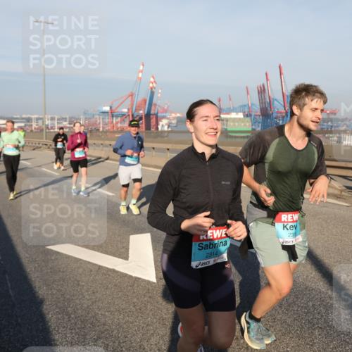03.10.2025 - Köhlbrandbrückenlauf Yannick Fuchs http://msf.ph/oto/9179755 03.10.2025 08:52:55 Position 2 231, 2314 meine-sportfotos.de