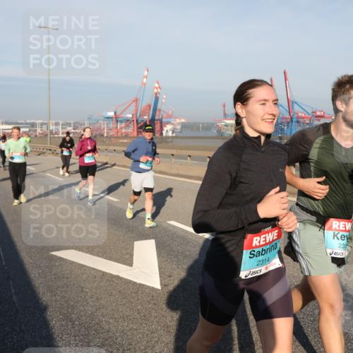 03.10.2025 - Köhlbrandbrückenlauf Yannick Fuchs http://msf.ph/oto/9179757 03.10.2025 08:52:55 Position 2 2314, 231 meine-sportfotos.de