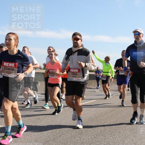 03.10.2025 - Köhlbrandbrückenlauf Yannick Fuchs http://msf.ph/oto/9179758 03.10.2025 11:20:04 Position 3 4915, 4916, 6587 meine-sportfotos.de