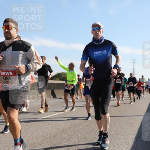 03.10.2025 - Köhlbrandbrückenlauf Yannick Fuchs http://msf.ph/oto/9179764 03.10.2025 11:20:05 Position 3 1907, 4916, 6587, 476 meine-sportfotos.de