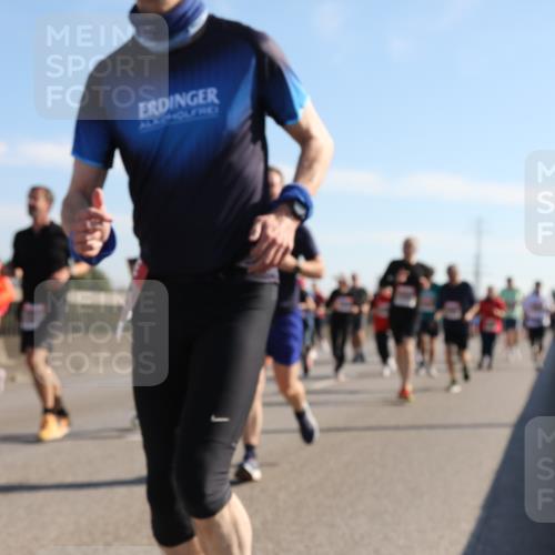 03.10.2025 - Köhlbrandbrückenlauf Yannick Fuchs http://msf.ph/oto/9179774 03.10.2025 11:20:06 Position 3  meine-sportfotos.de