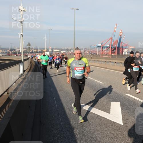 03.10.2025 - Köhlbrandbrückenlauf Yannick Fuchs http://msf.ph/oto/9179786 03.10.2025 08:52:59 Position 2 1482 meine-sportfotos.de