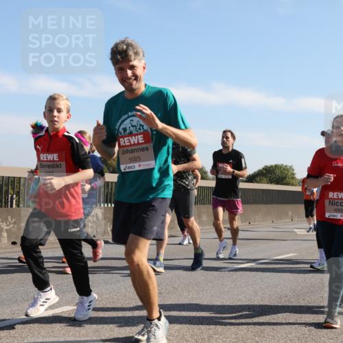 03.10.2025 - Köhlbrandbrückenlauf Yannick Fuchs http://msf.ph/oto/9179822 03.10.2025 11:20:10 Position 3 6314, 5022, 5023, 4869 meine-sportfotos.de