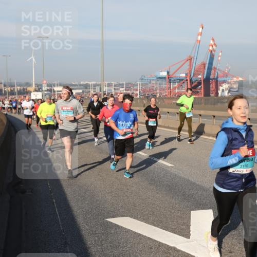 03.10.2025 - Köhlbrandbrückenlauf Yannick Fuchs http://msf.ph/oto/9179823 03.10.2025 08:53:04 Position 2 3170 meine-sportfotos.de