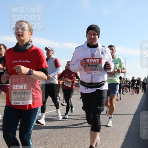 03.10.2025 - Köhlbrandbrückenlauf Yannick Fuchs http://msf.ph/oto/9179831 03.10.2025 11:20:11 Position 3 4869, 5329, 6588 meine-sportfotos.de
