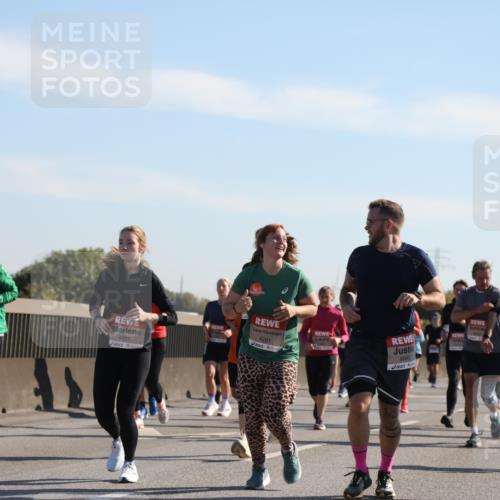 03.10.2025 - Köhlbrandbrückenlauf Yannick Fuchs http://msf.ph/oto/9179882 03.10.2025 11:20:17 Position 3 4855, 4291, 6660, 6299 meine-sportfotos.de