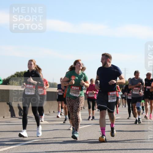 03.10.2025 - Köhlbrandbrückenlauf Yannick Fuchs http://msf.ph/oto/9179884 03.10.2025 11:20:18 Position 3 4855, 4291, 6660, 6299 meine-sportfotos.de