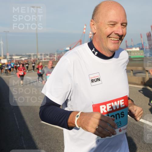 03.10.2025 - Köhlbrandbrückenlauf Yannick Fuchs http://msf.ph/oto/9179894 03.10.2025 08:53:13 Position 2 23, 1 meine-sportfotos.de