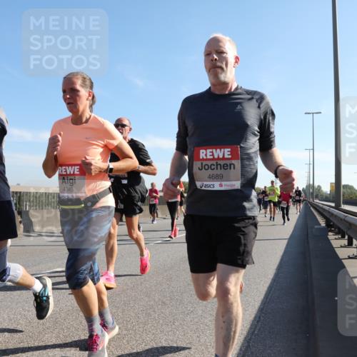 03.10.2025 - Köhlbrandbrückenlauf Yannick Fuchs http://msf.ph/oto/9179922 03.10.2025 11:20:23 Position 3 4890, 4345, 4689 meine-sportfotos.de