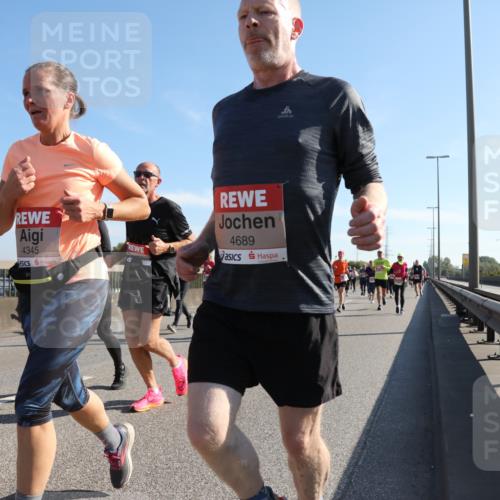 03.10.2025 - Köhlbrandbrückenlauf Yannick Fuchs http://msf.ph/oto/9179925 03.10.2025 11:20:24 Position 3 4345, 4689 meine-sportfotos.de
