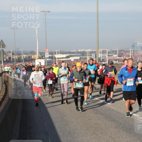 03.10.2025 - Köhlbrandbrückenlauf Yannick Fuchs http://msf.ph/oto/9179939 03.10.2025 08:53:21 Position 2 2158 meine-sportfotos.de