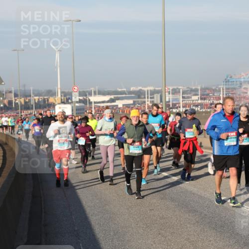 03.10.2025 - Köhlbrandbrückenlauf Yannick Fuchs http://msf.ph/oto/9179940 03.10.2025 08:53:21 Position 2 2158 meine-sportfotos.de