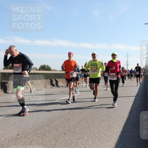 03.10.2025 - Köhlbrandbrückenlauf Yannick Fuchs http://msf.ph/oto/9179949 03.10.2025 11:20:26 Position 3 4587 meine-sportfotos.de