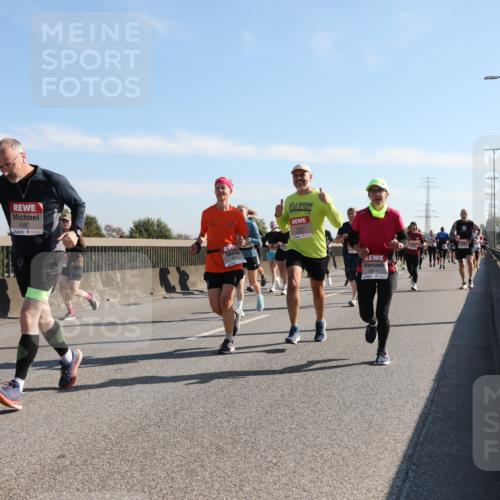 03.10.2025 - Köhlbrandbrückenlauf Yannick Fuchs http://msf.ph/oto/9179951 03.10.2025 11:20:27 Position 3 4587 meine-sportfotos.de